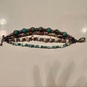Never worn turquoise beaded bracelet